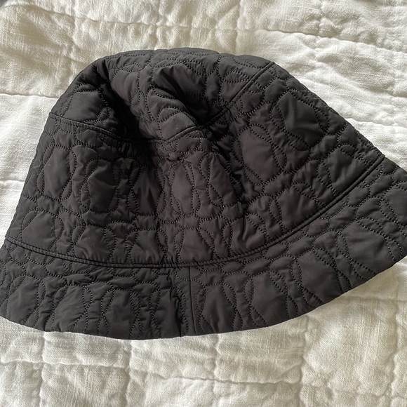 Bucket hat - Picture 2 of 3